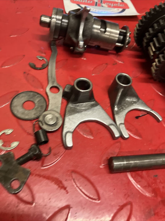 Yamaha U7E 1972 V70 transmission main counter shaft axle gear forks shift drum