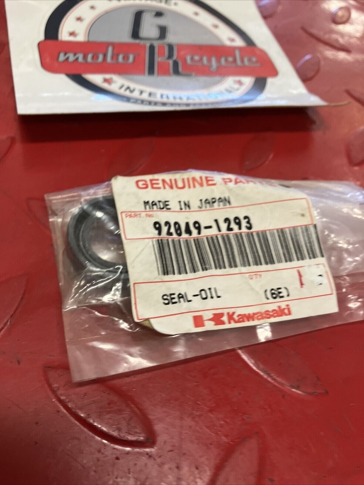 NOS KAWASAKI OIL SEAL 92049-1293 K11