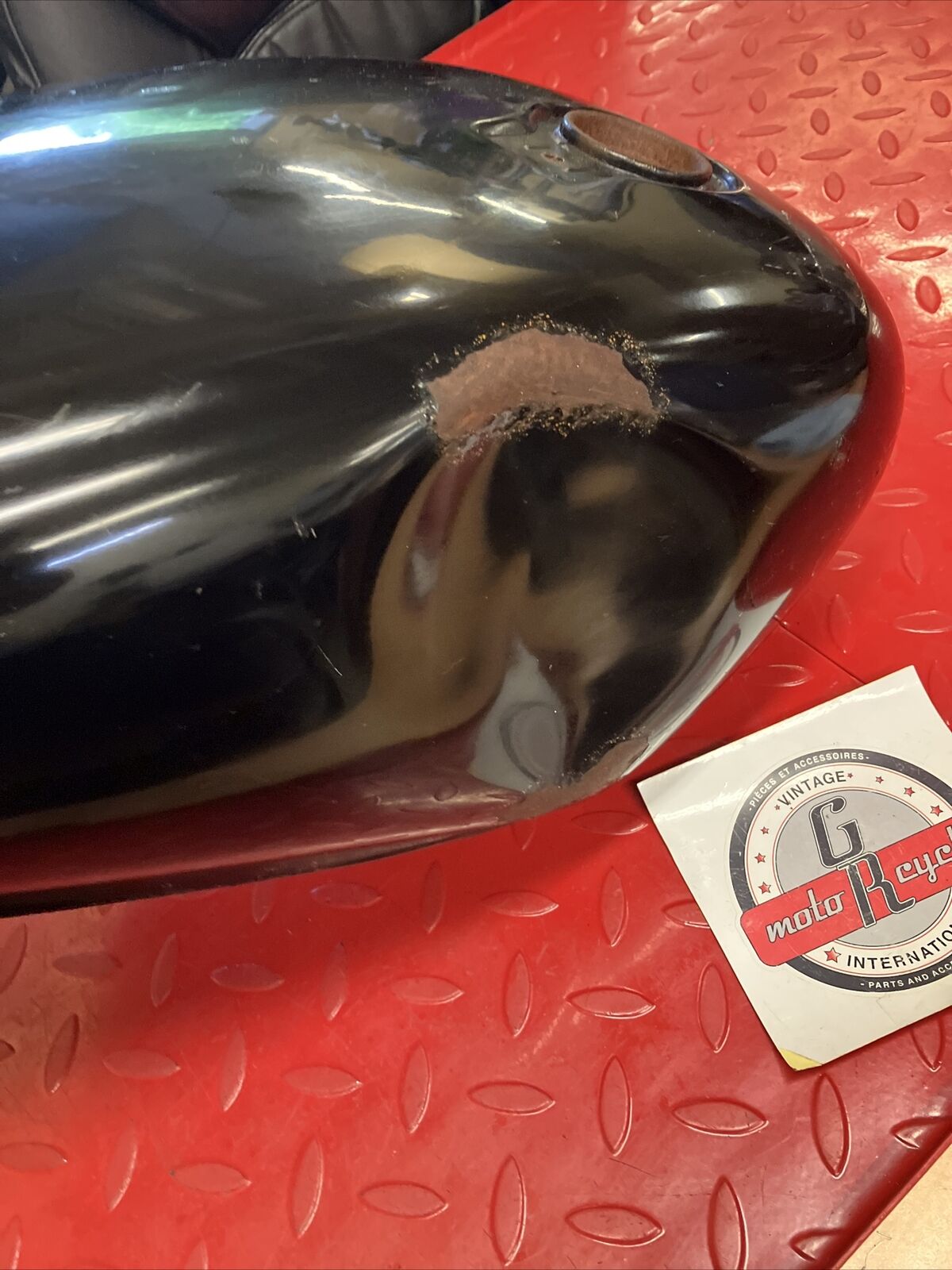 Yamaha XJ700 maxim 700 1985 Fuel tank gas petrol reservoir