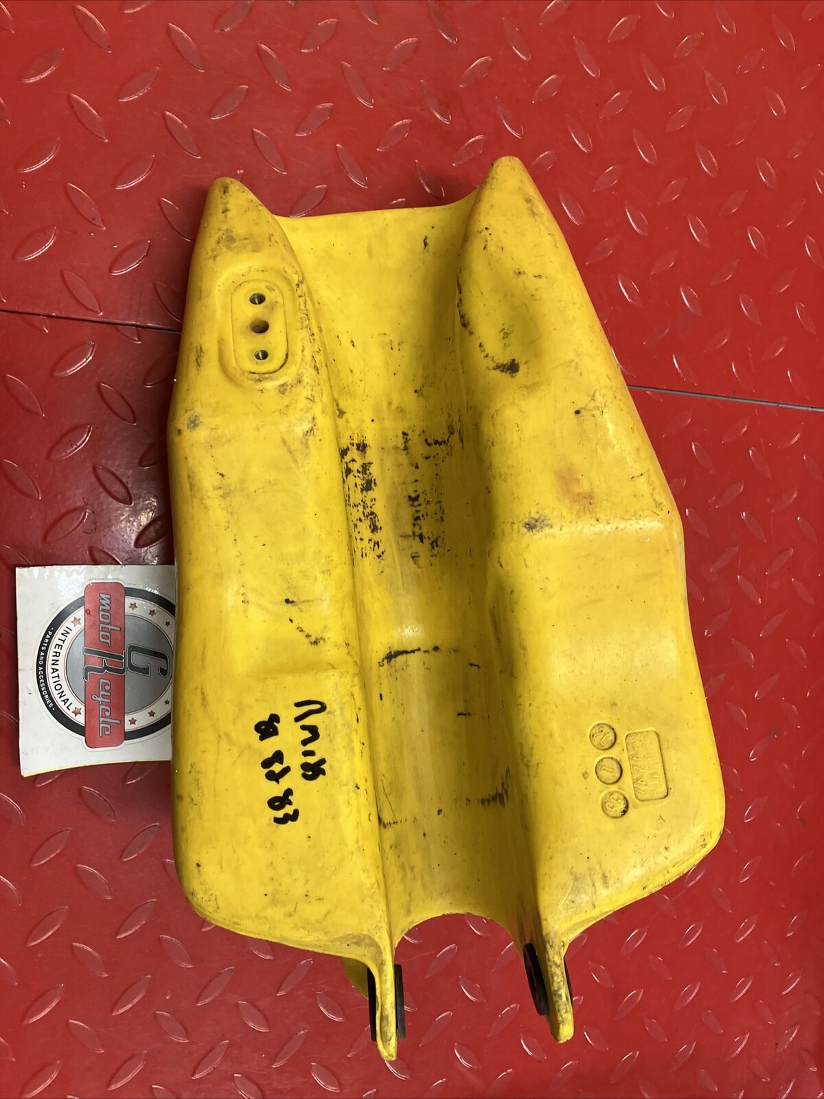 Suzuki RM125 1981 1982 1983 fuel tank gas petrol reservoir