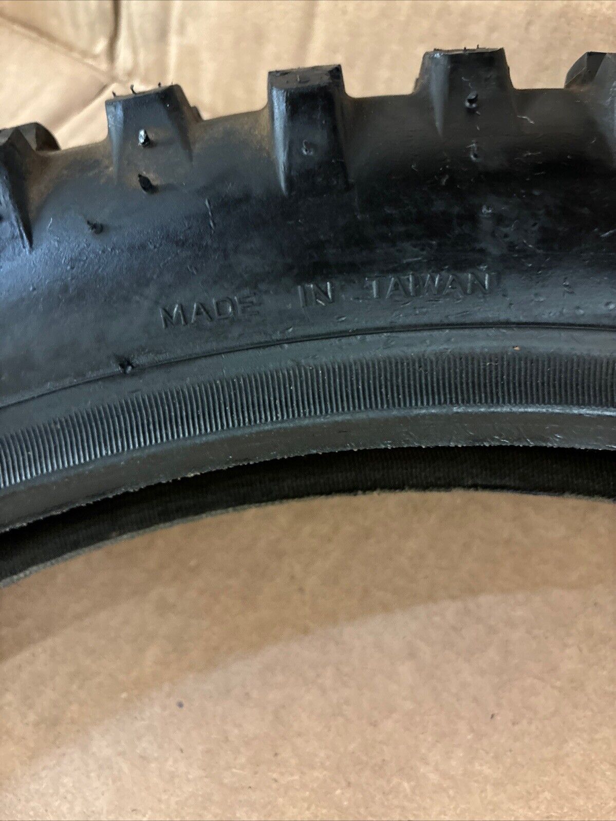 NOS CHENG SHIN C-163 TIRE 3.25X19