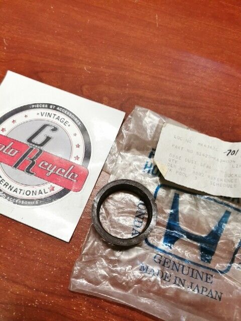 NOS Honda CR125R XR250R DUST SEAL 51425-KA3-004 SUB 51425-KA3-701 H152
