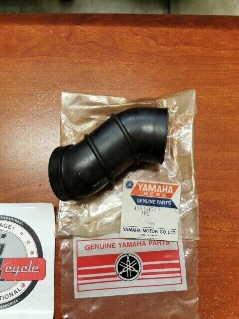 NOS Yamaha 1975 1976 DT250 AIR CLLEANER JOINT 498-14453-01-00 Y161