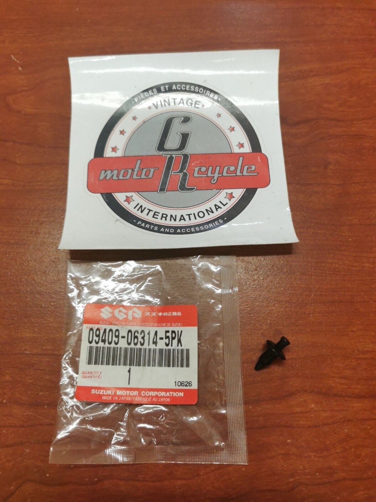 NEW NOS Suzuki CLIP (BLACK) 09409-06314-5PK S20