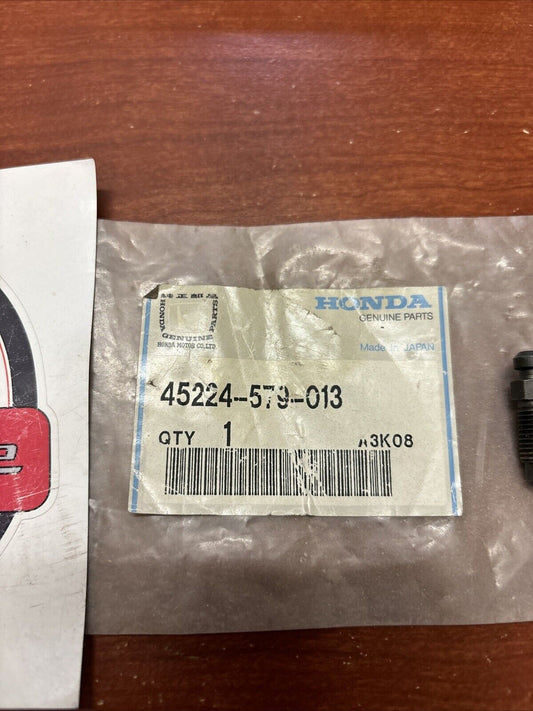 NOS Honda CB250 CB350 CB400F CB500 CB550 CB750 BLEEDER VALVE 45224-579-013 H155