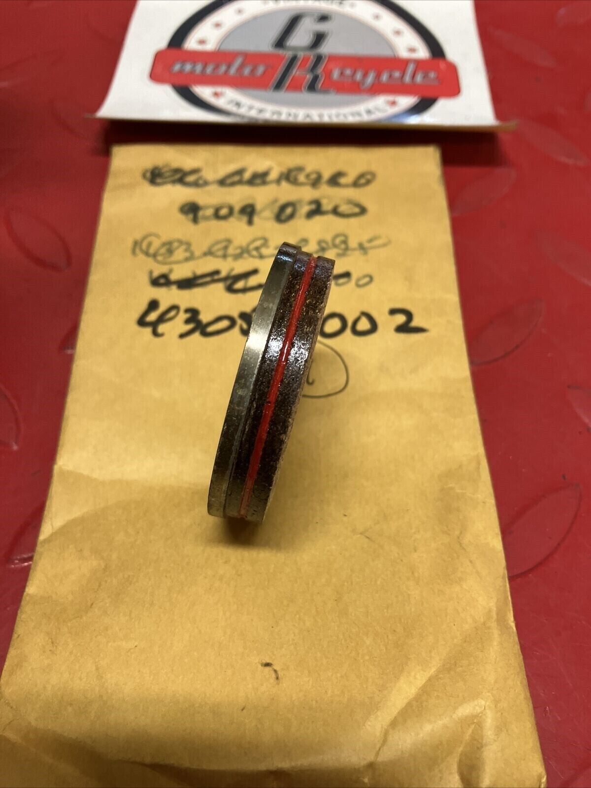 NOS KAWASAKI VESRAH OUTER BRAKE PAD 43050-002 K18
