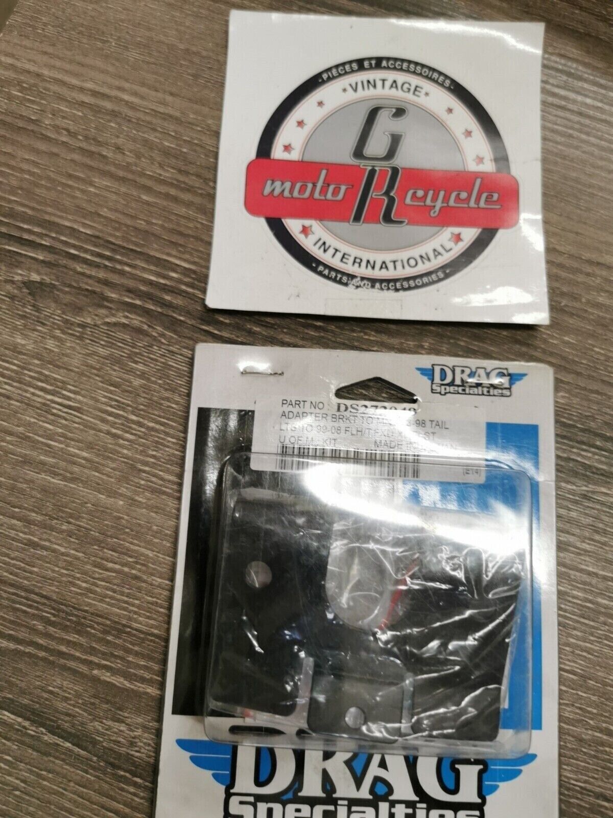 NOS DRAG FLT FLHT Adapter Bracket for Laydown Taillight Assembly DS-272049 J34