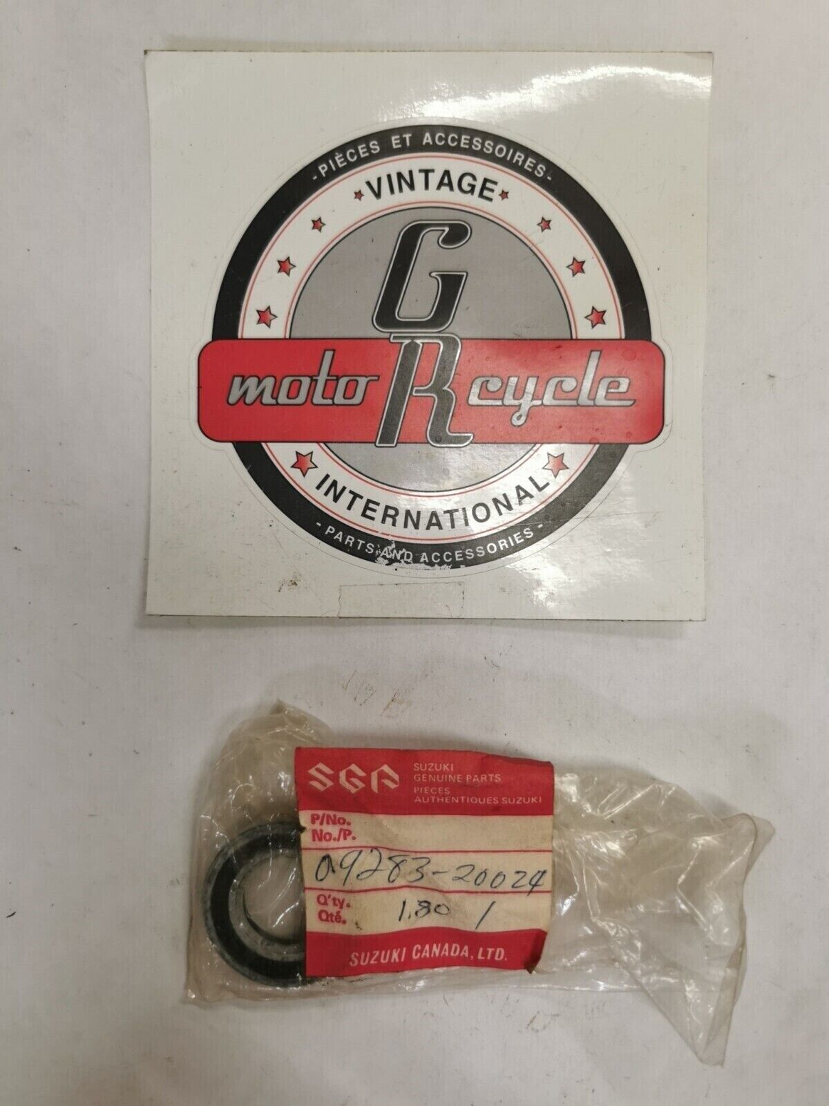 NEW NOS SUZUKI GT550 GT380 FZ50 OIL SEAL 09283-20024 S27