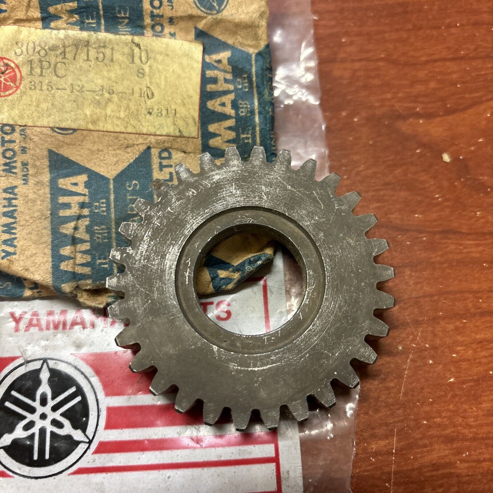 NOS Yamaha DT2 DT3 RT1M RT2 RT3 5TH PINION GEAR 308-17151-10-00 Y172