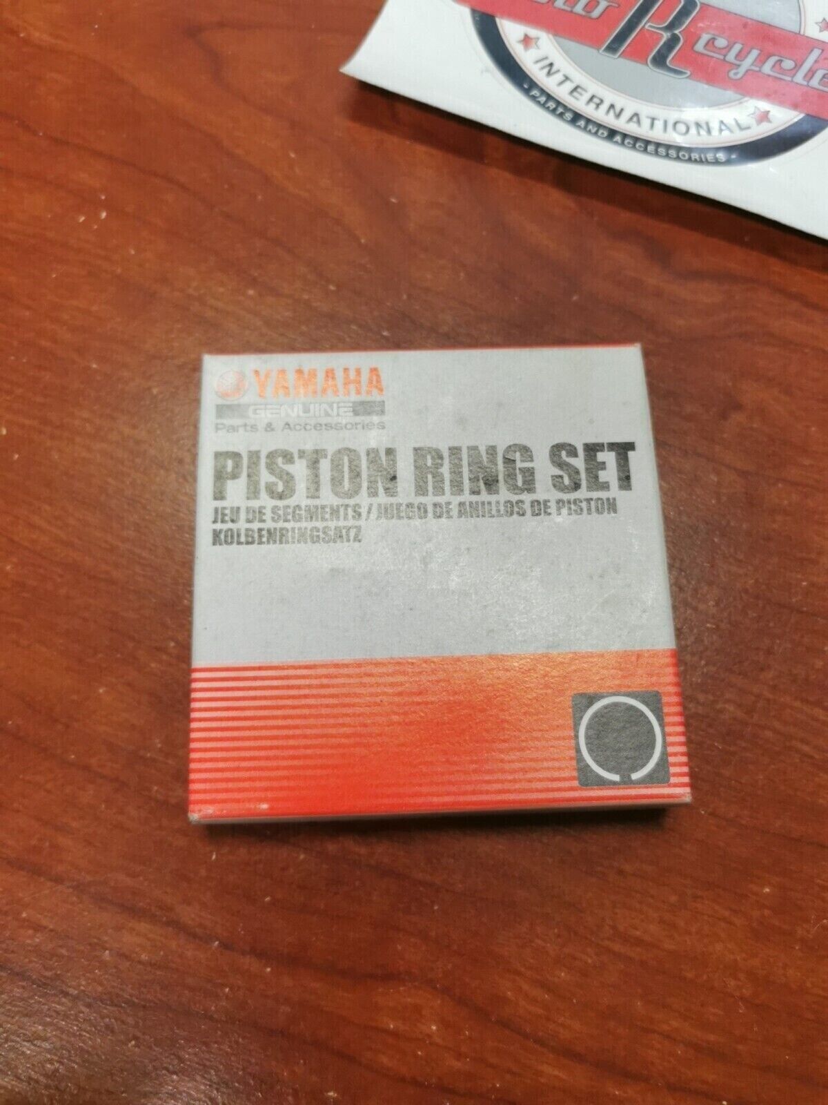 NOS Yamaha 1988 1989 DT200 PISTON RING SET 1ST O/S 0.25 3ET-11610-10-00 Y86