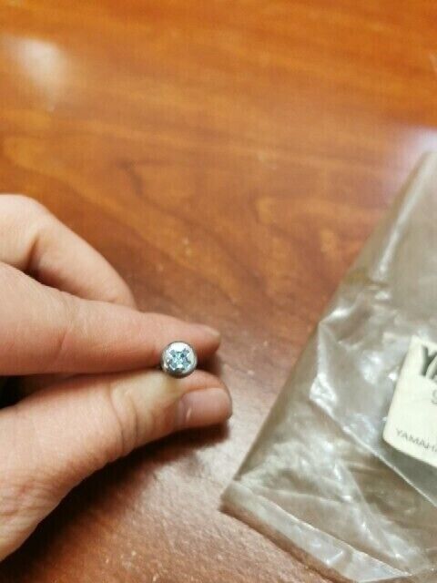 NOS Yamaha BW200 XV250 PAN HEAD SCREW 98501-04035-00 SUB 98507-04035-00 Y129