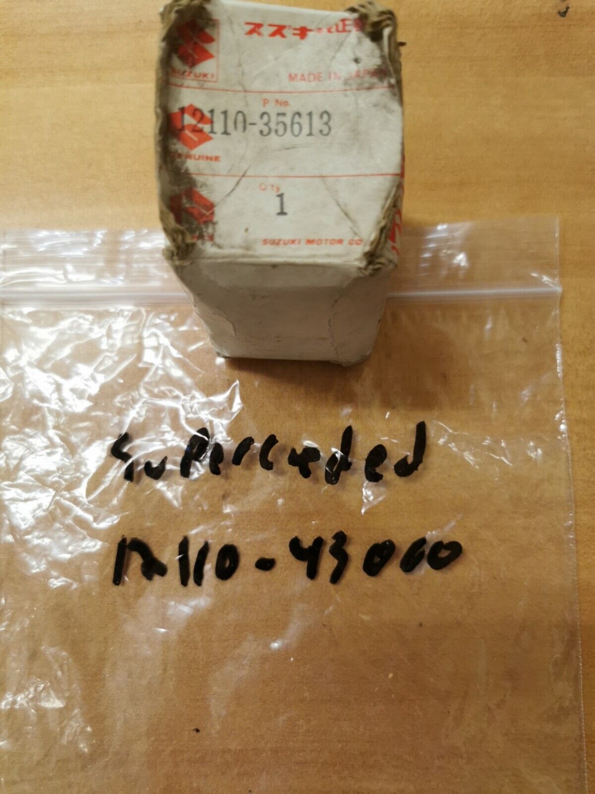 NOS SUZUKI PISTON STD 12110-35613 Superseded by 12110-43000 S7