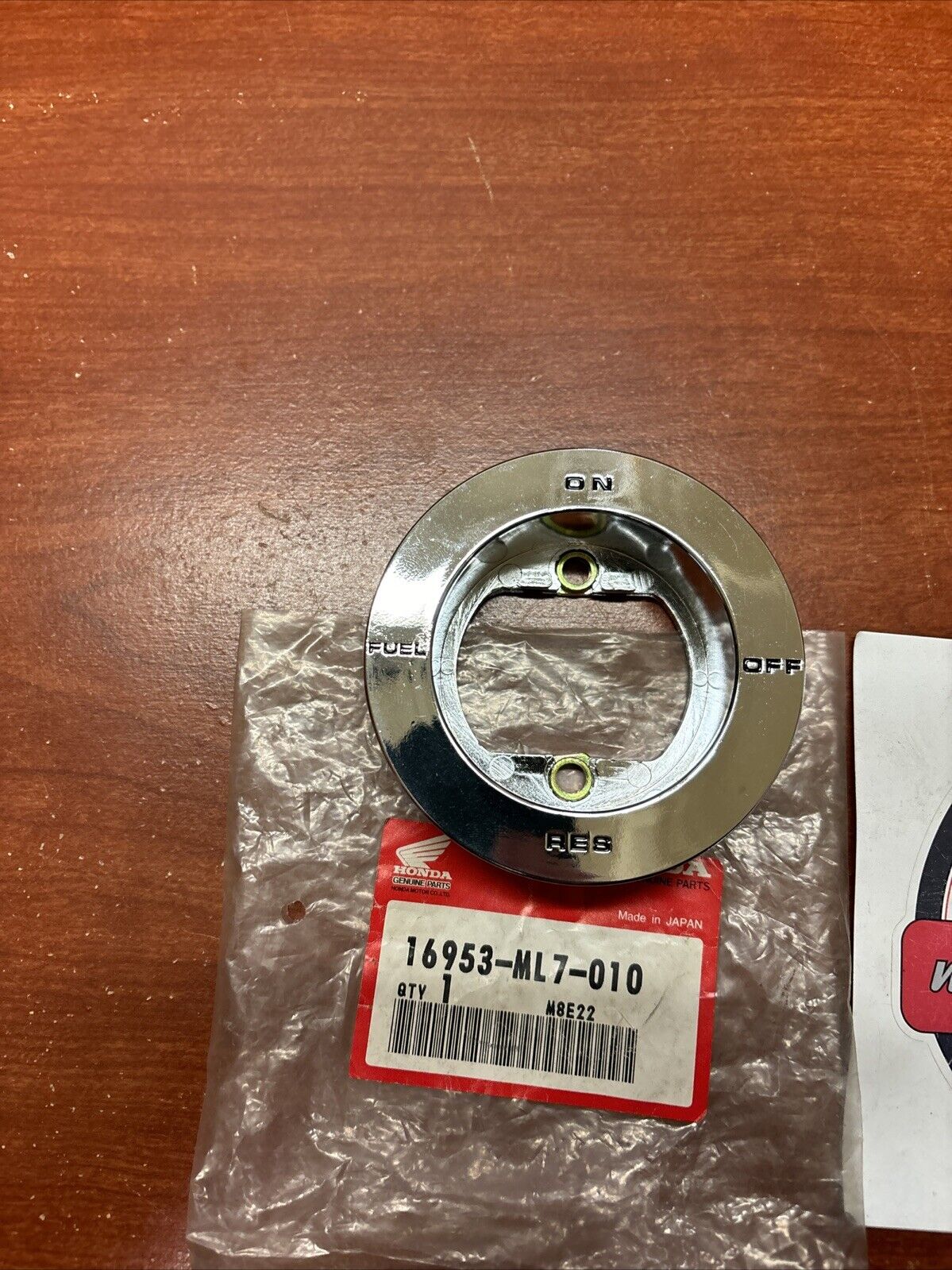 NOS Honda VF1000F VF1000R VF700F VFR750F FUEL COCK BASE 16953-ML7-010 H161