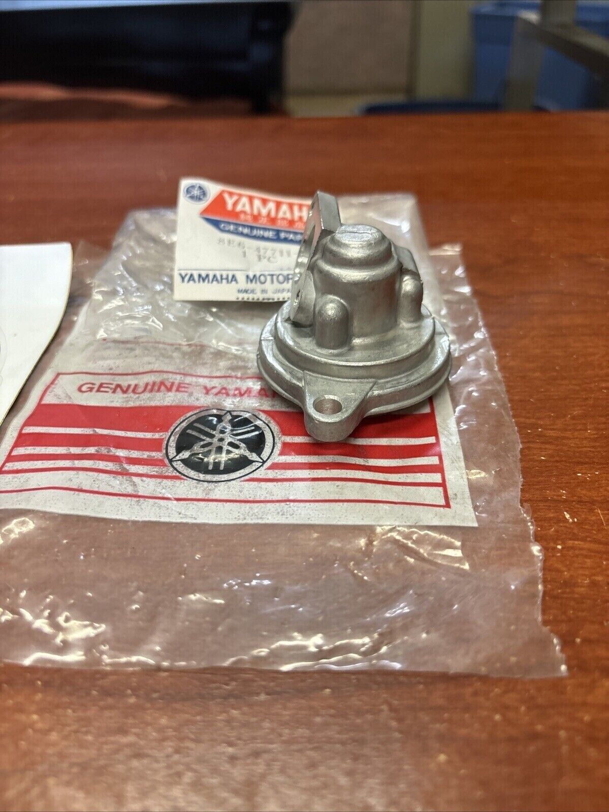 NOS Yamaha EC340 ET250 ET300 ET340 HOUSING 8E6-47711-10-00 Y185