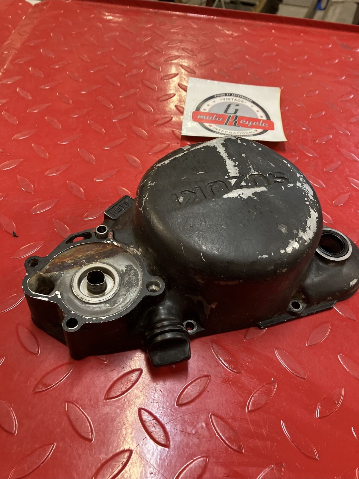 Suzuki RM125 1982 right crankcase clutch cover 1981 1983 3