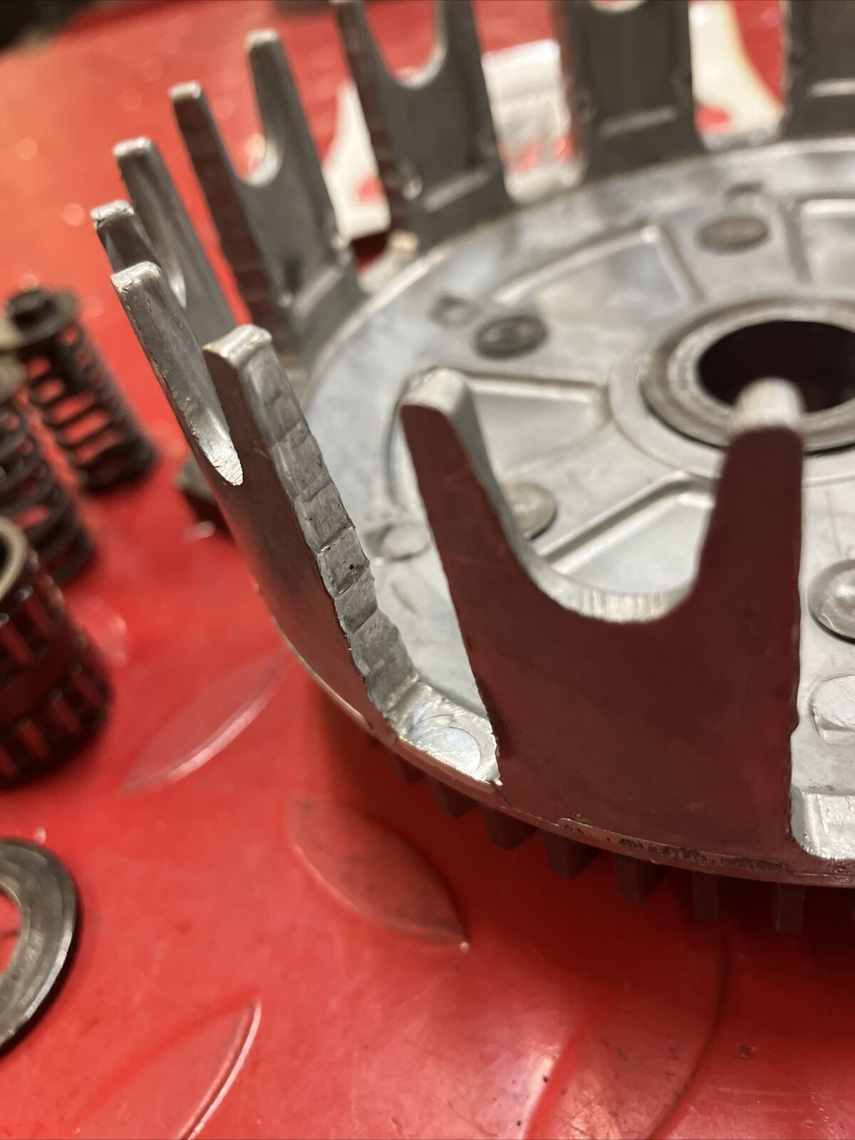 Suzuki RM125 1985 complete clutch basket hub pressure plate 1984 21200-14103