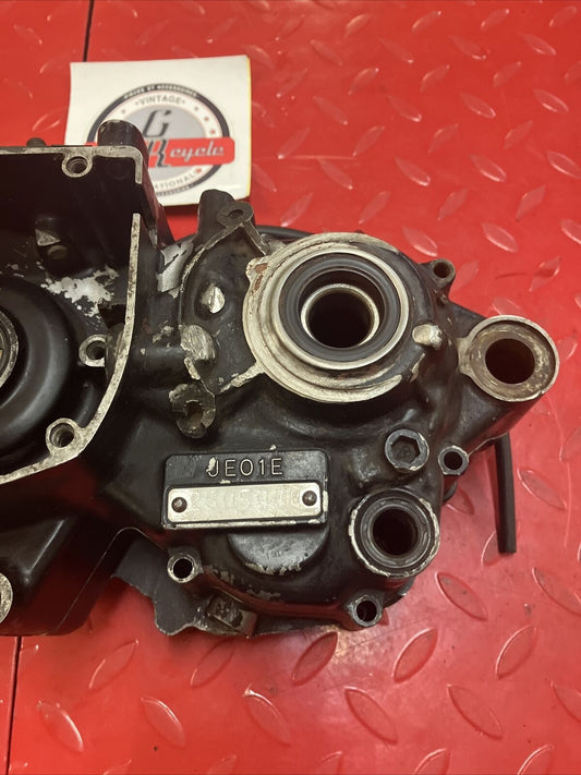 Honda CR125R 1984 crankcase crank case left right 111A0-KA3-740