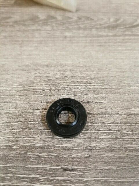 NOS SUZUKI DRZ400S AN400S GSX1300R VL800T GSXR750 OIL SEAL 09283-10004 S37