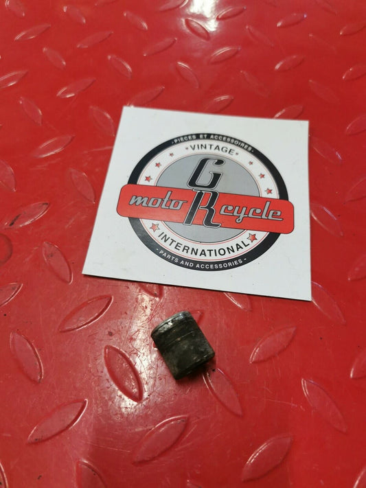 Honda ST90 1973 front wheel bushing collar spacer side 1974 1975