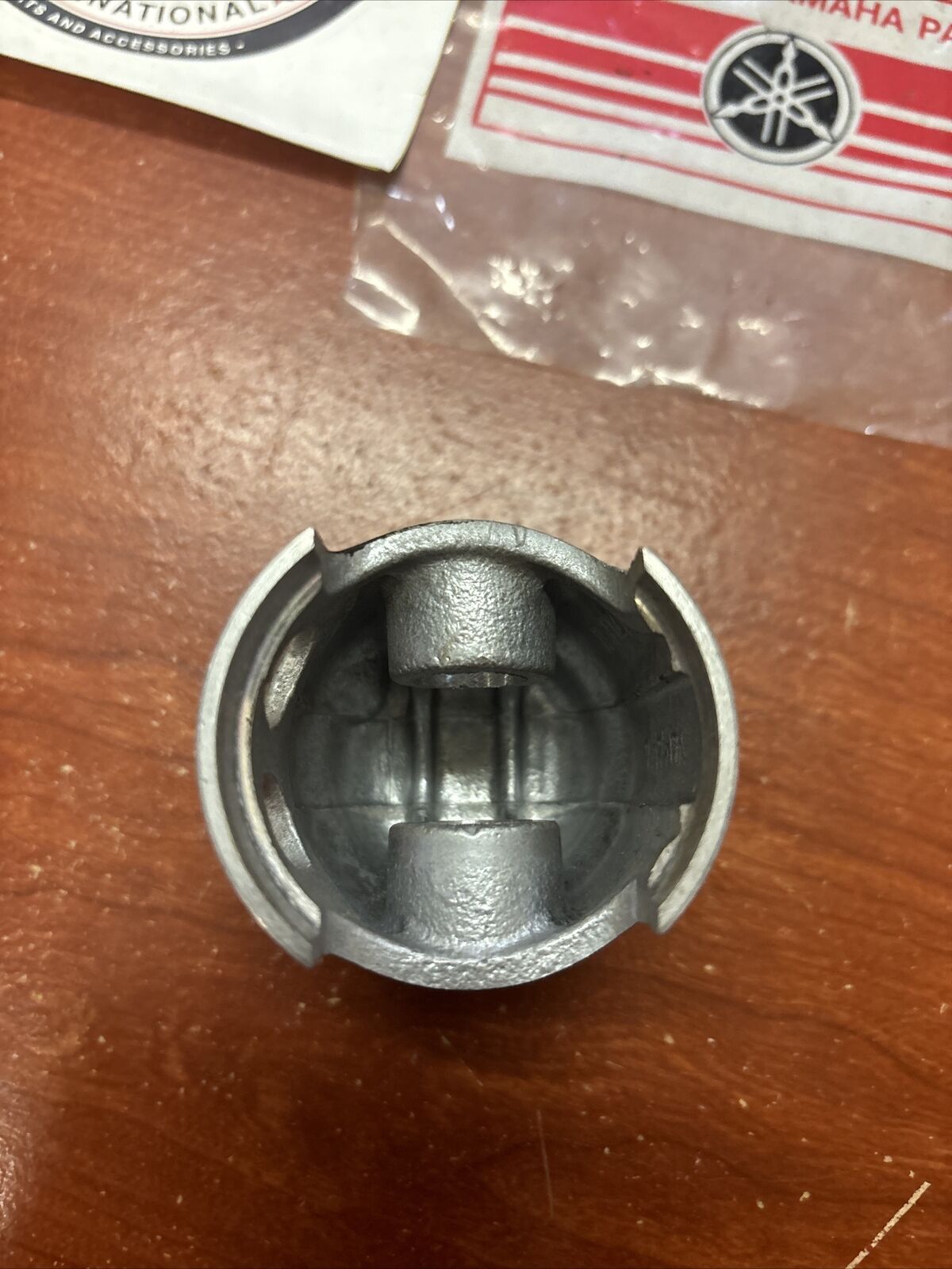 NOS Yamaha 1974 - 1976 RD200 PISTON O/S 0.25 397-11635-00-00 Y175