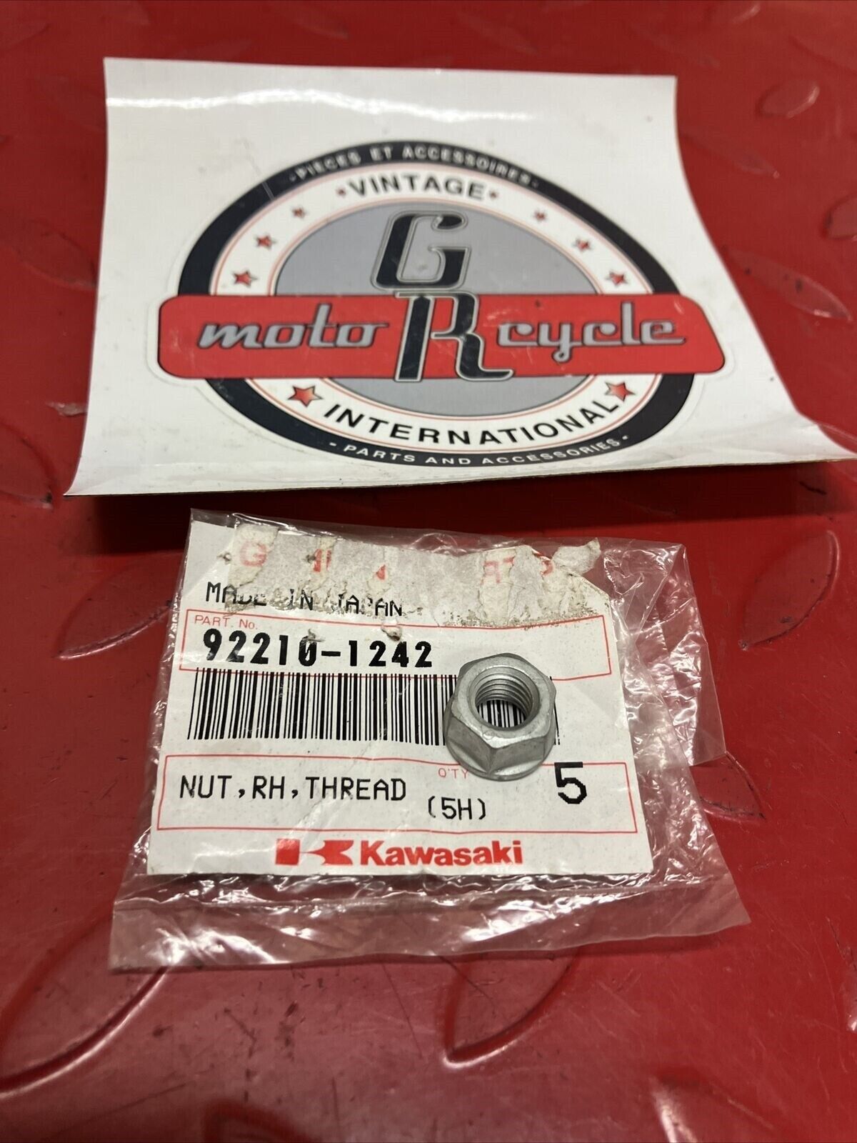 NOS KAWASAKI RIGHT HAND THREAD NUT 8MM 92210-1242 K13