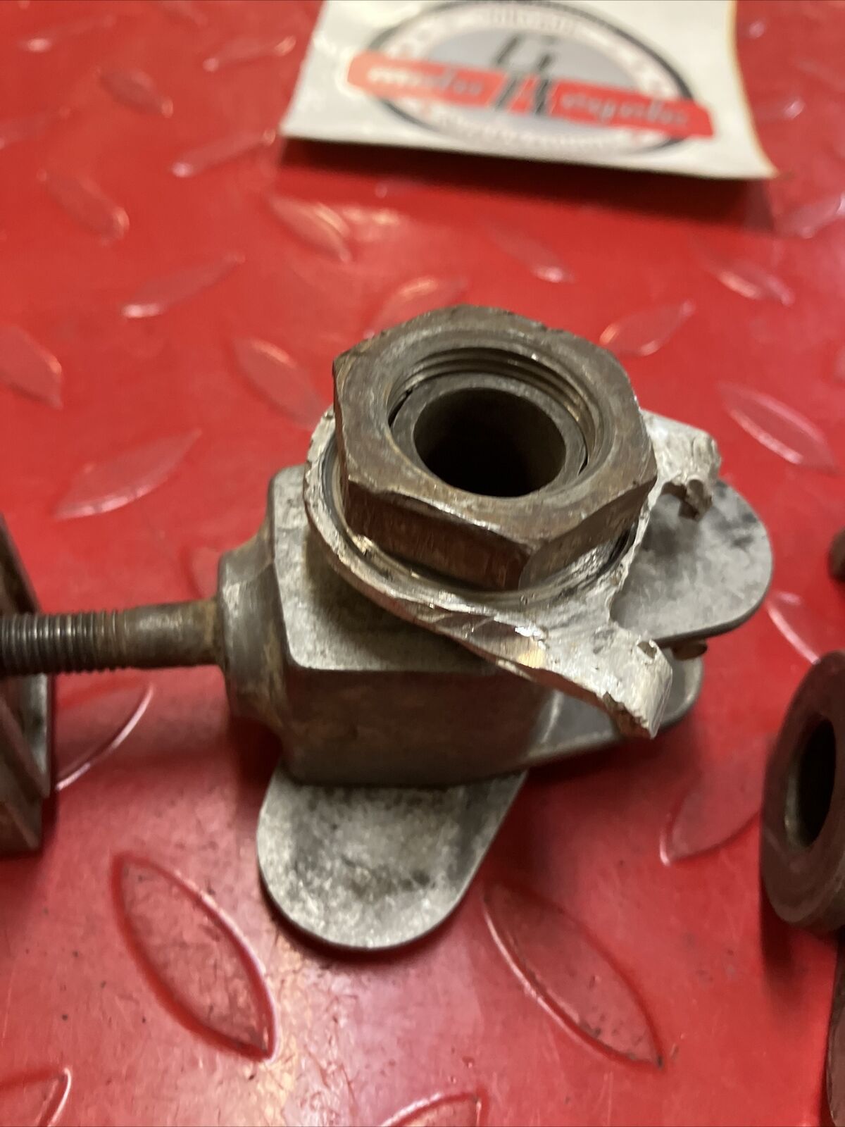 Suzuki RM125 1982 rear chain adjusters