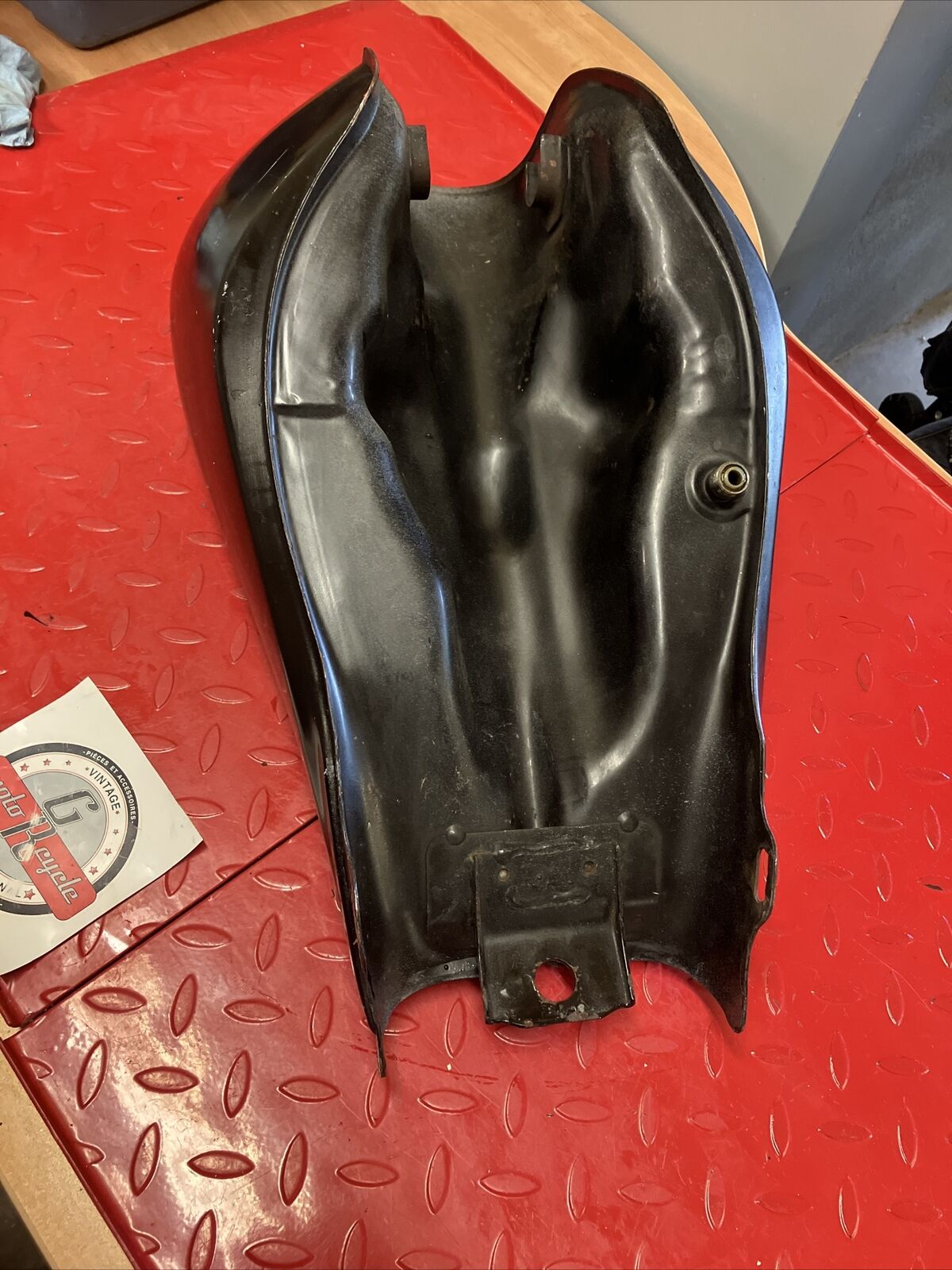 Honda CB550SC 1983 nighthawk 550 Fuel tank gas petrol reservoir