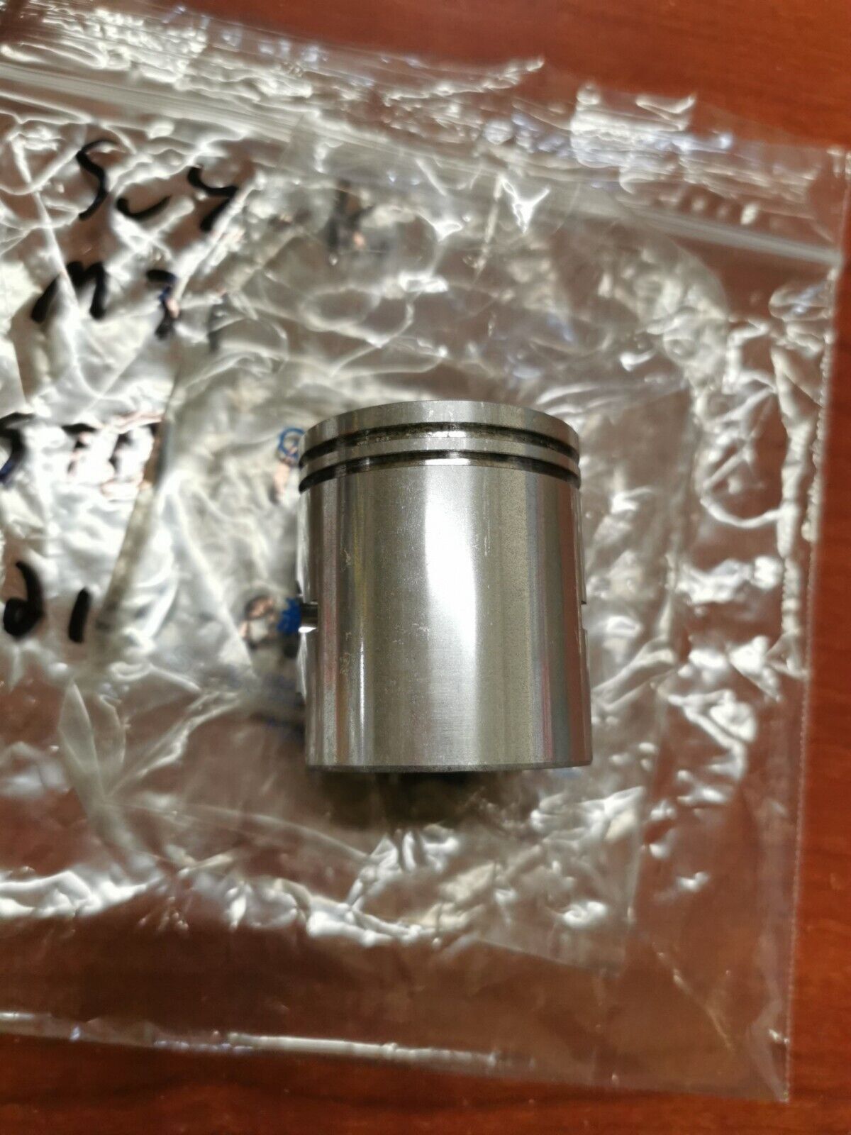 NOS Suzuki M31 PISTON STD 12110-02610 S32