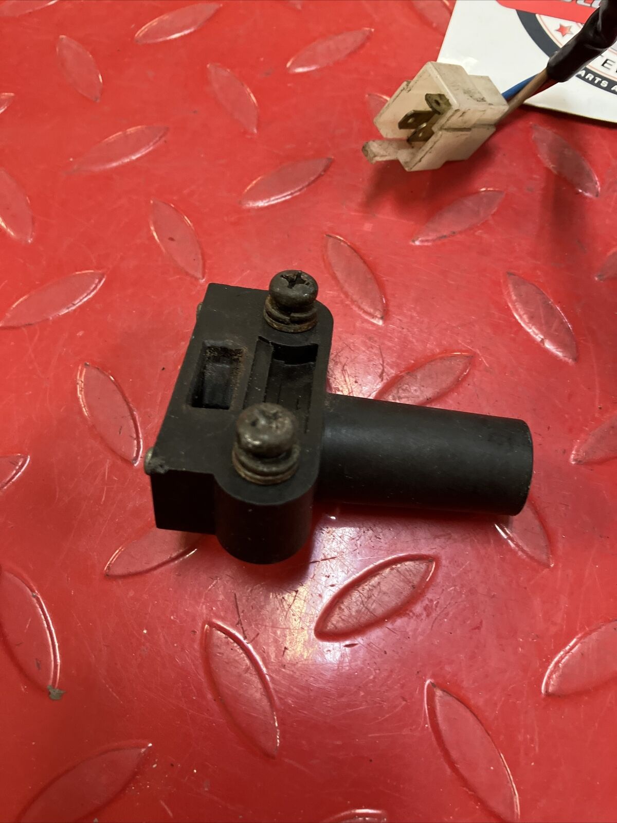 Yamaha XV500 1983 Virago 500 ignition switch helmet holder with key