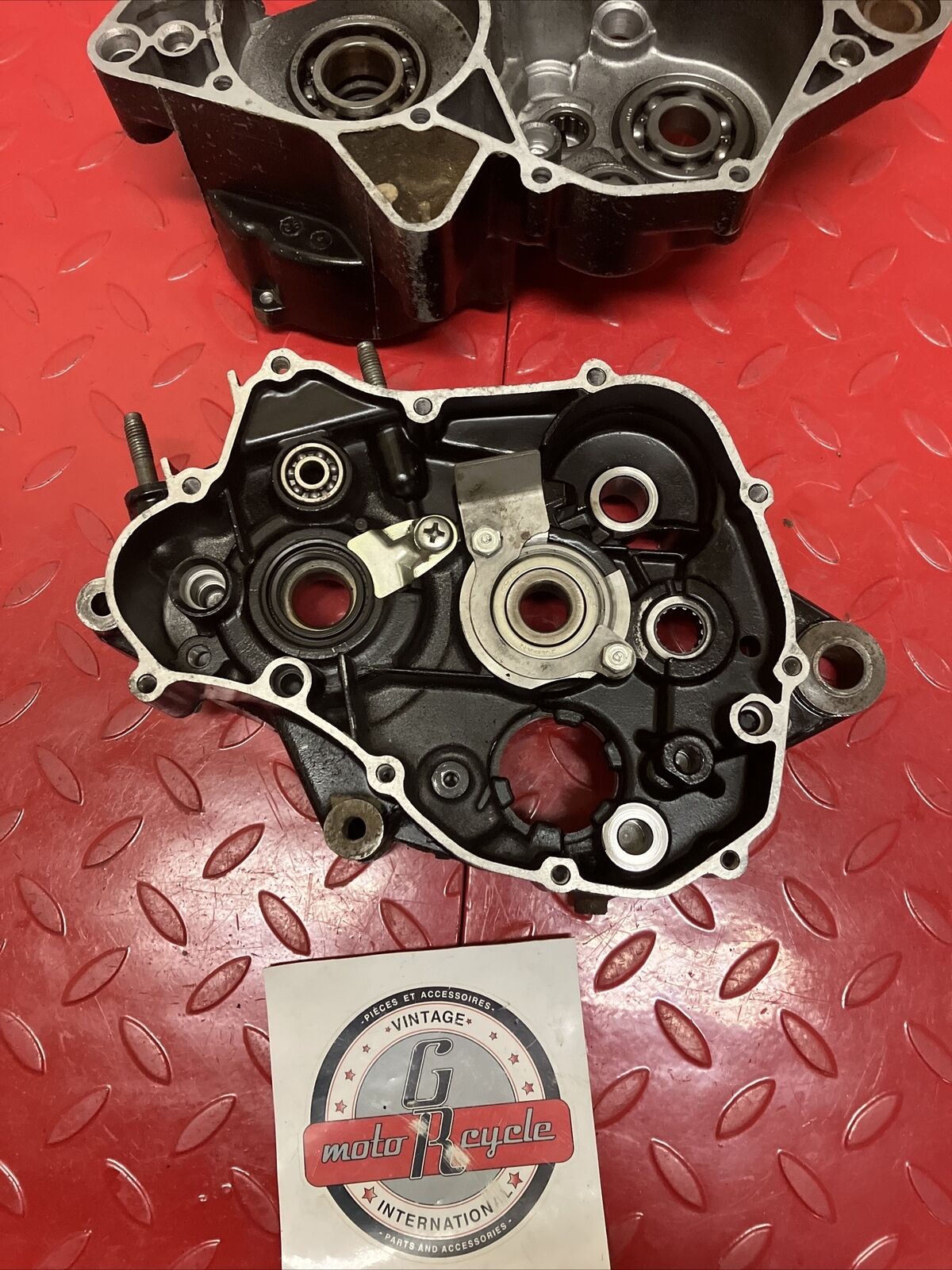 Yamaha YZ125 1983 left right crankcase crank case 1984 NEED REPAIR