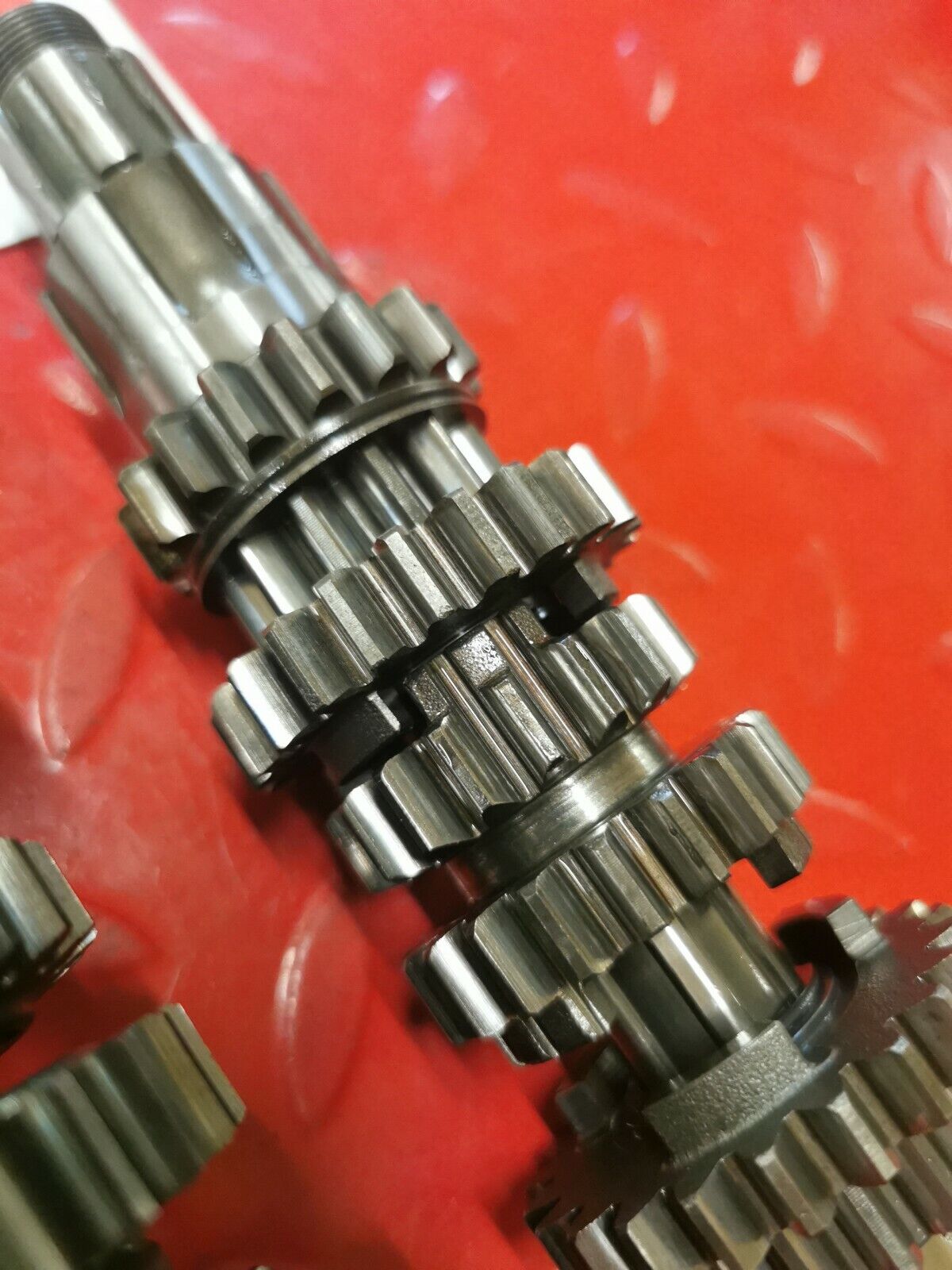 Honda CR125R 1982 transmission main counter input output shaft 23210-KA3-010 3