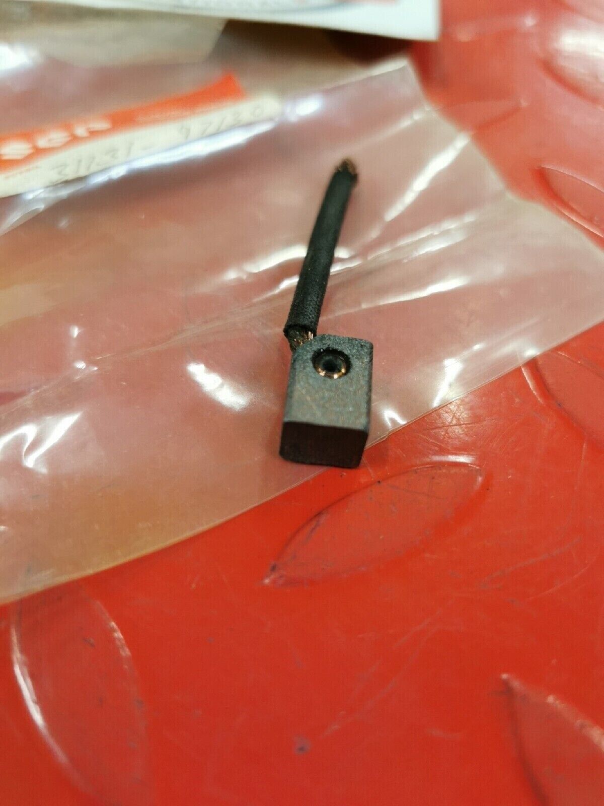 NOS SUZUKI BRUSH 31131-97130 S12