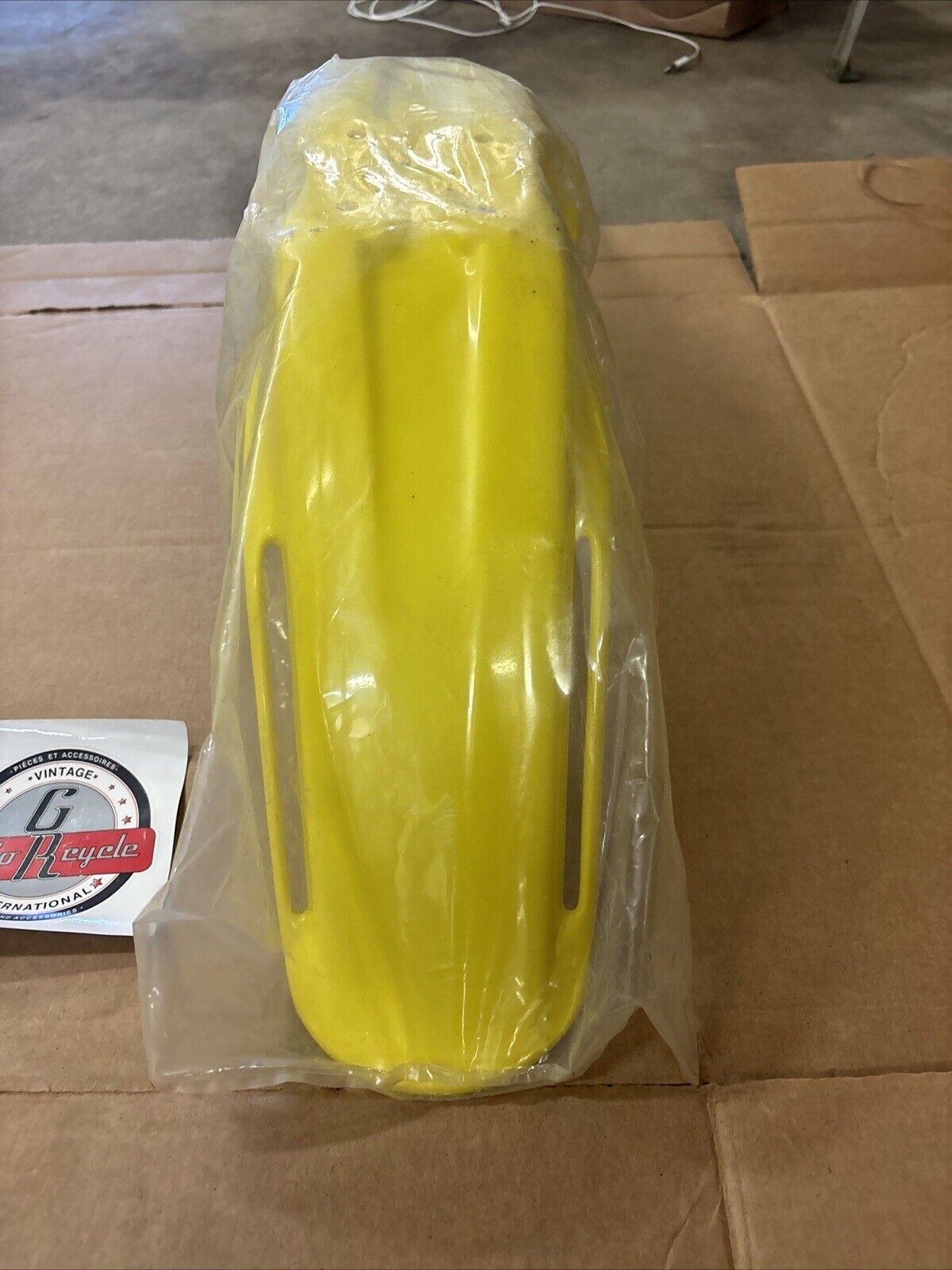NOS UFO PLAST RM125 RM250 RM-Z250 RM-Z450 PLAST FRONT FENDER YELLOW SU03985102