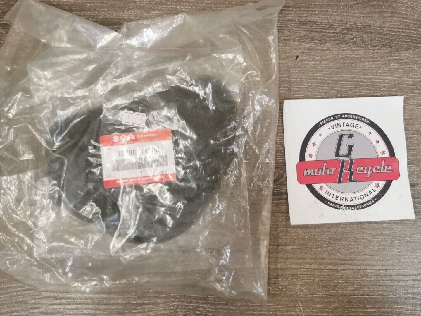 NOS SUZUKI RM125 FILTER 13786-14100 S22