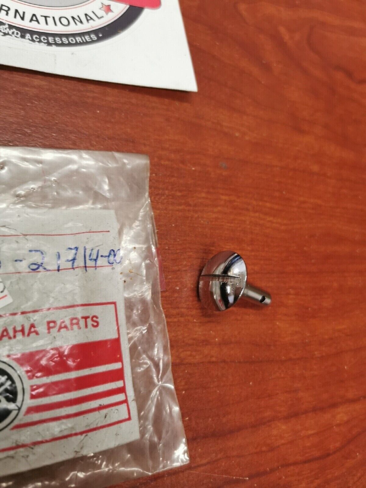 NOS Yamaha TT500 XT500 SIDE COVER KNOB 583-21714-00-00 Y68