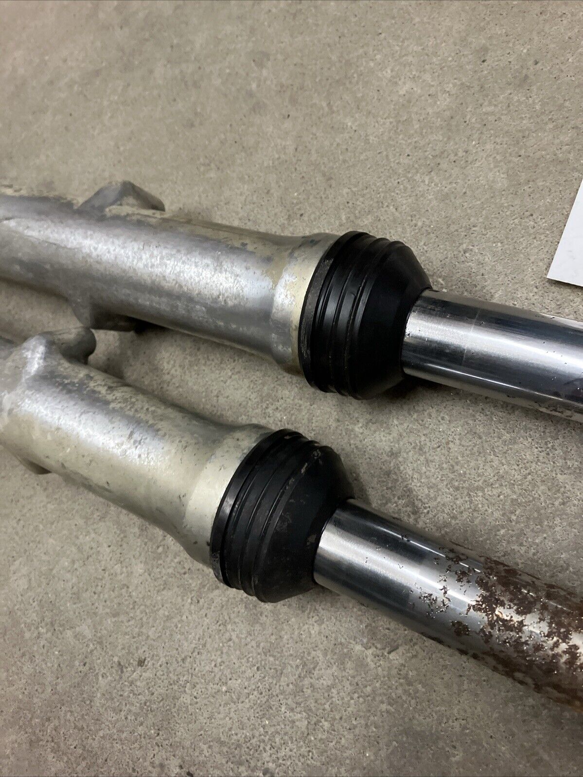 Suzuki RV90 1975 Front forks suspension damper