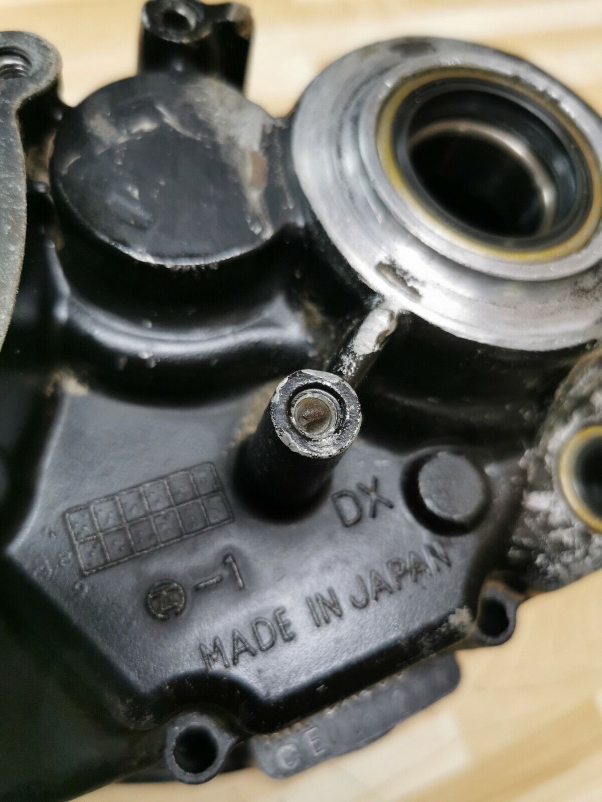 Kawasaki KDX200 1986 crankcase crank case left right 1987