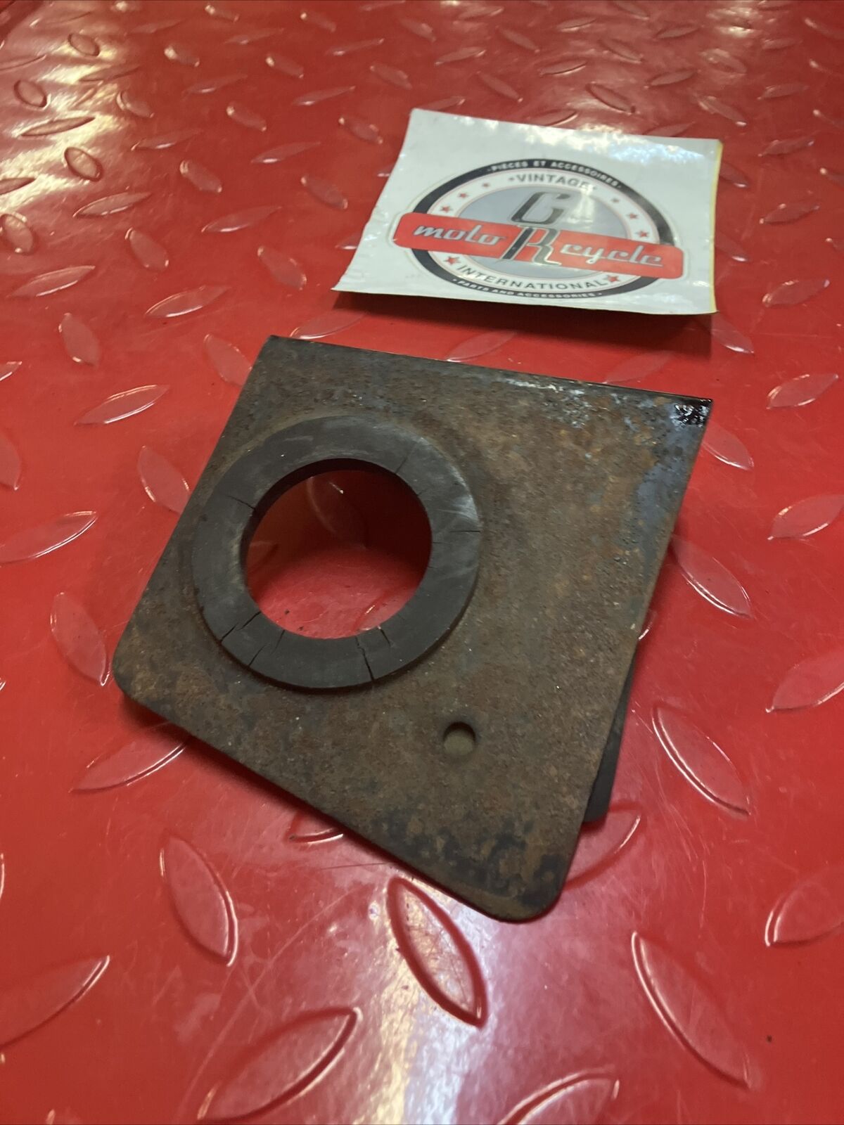 Suzuki RV90 1976 fuel tank pump packing set bracket plate