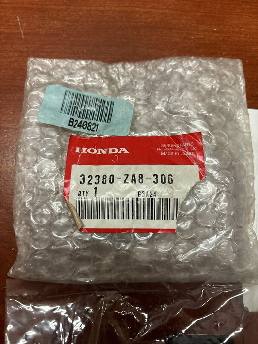NOS Honda EM650 EX650 CONDENSER 32380-ZA8-306 H182