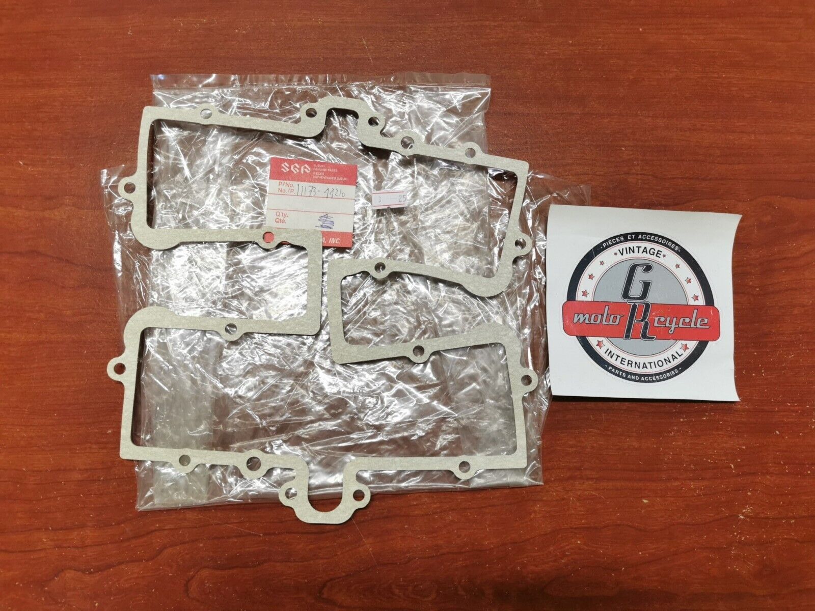 NOS Suzuki GSX400E/S/T CYLINDER HEAD COVER GASKET 11173-44210 S31