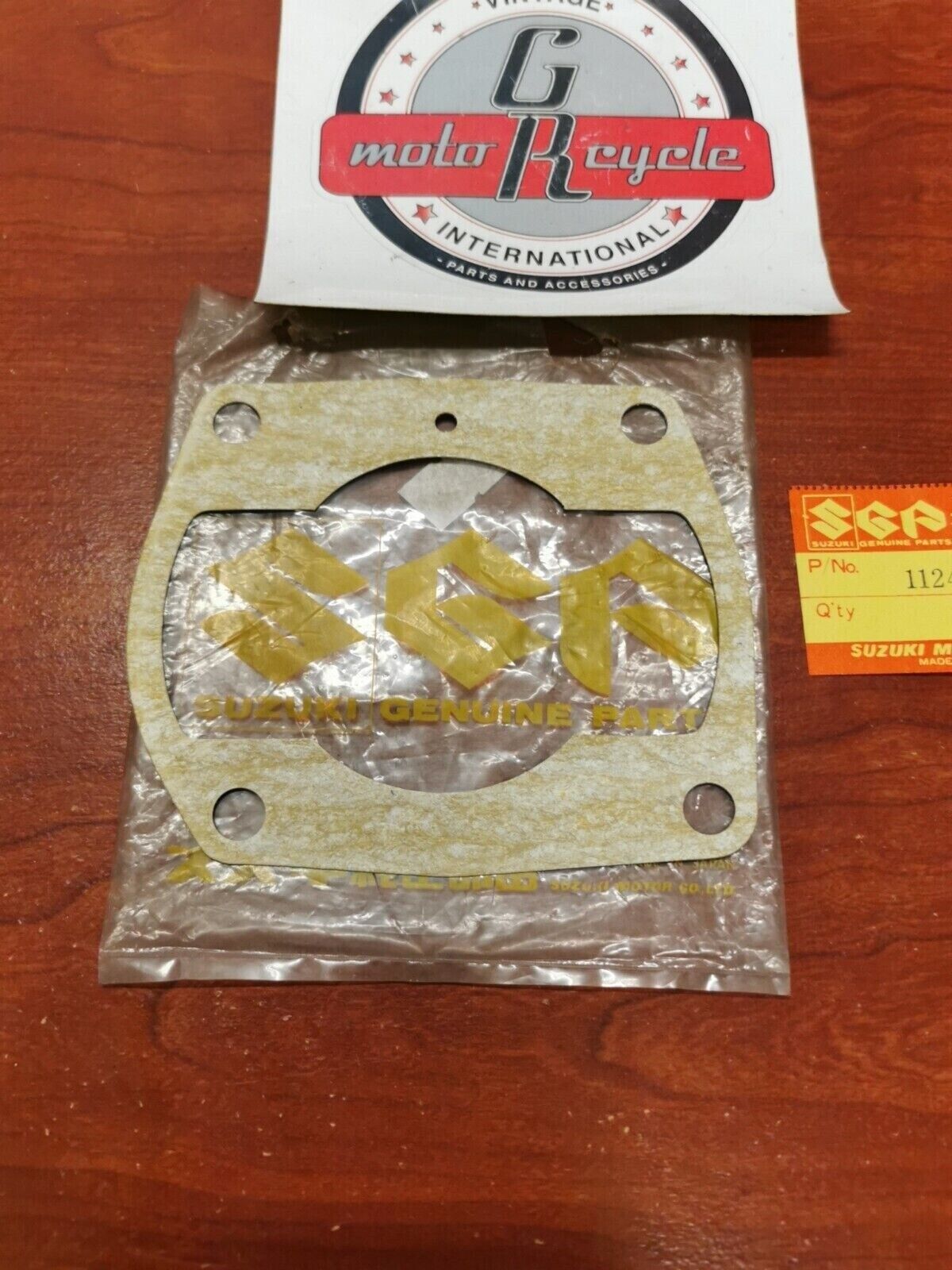 NOS Suzuki RM100 RM125 TC125 CYLINDER GASKET 11241-28600 SUB. 11241-28601 S16