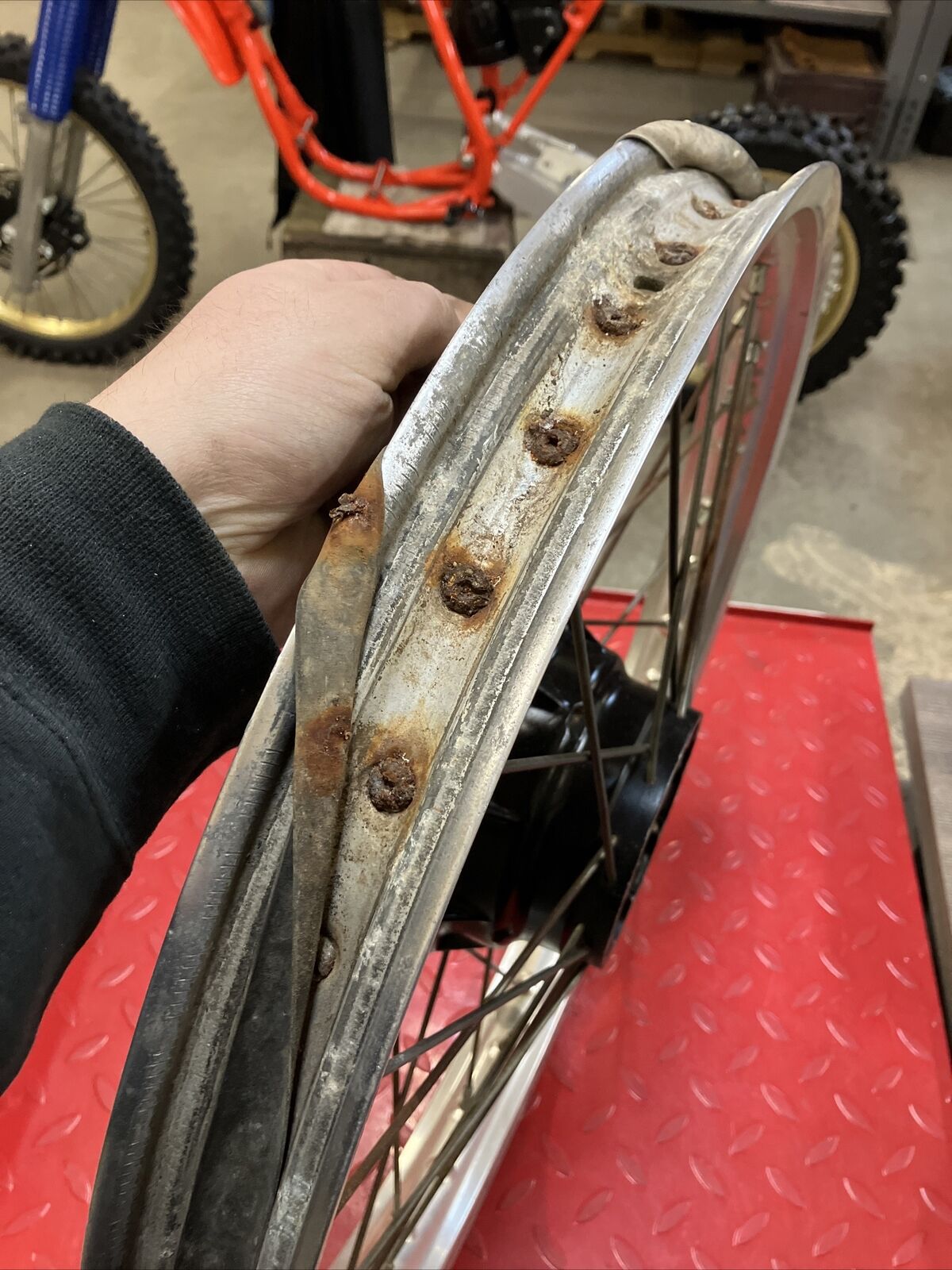 Suzuki RM250 1984 front wheel rim hub RM250 RM500 54110-14121