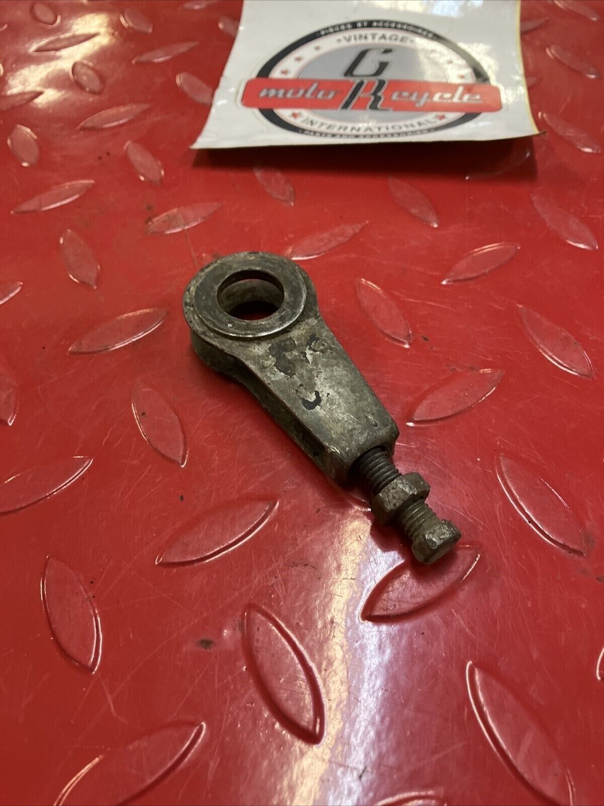 Yamaha YZ400 1977 chain puller adjuster