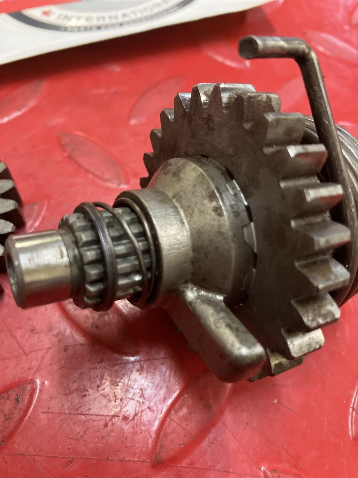 Kawasaki KX125 1983 kickstarter kick starter idle gear shaft spindle 59051-1036