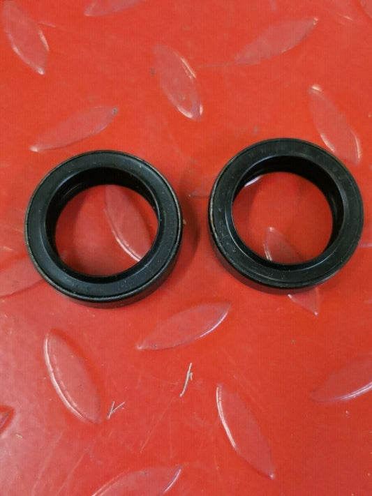 NOS YAMAHA DT125 1978 FORK OIL SEAL QTY 2 2A6-23145-00-00 Y50