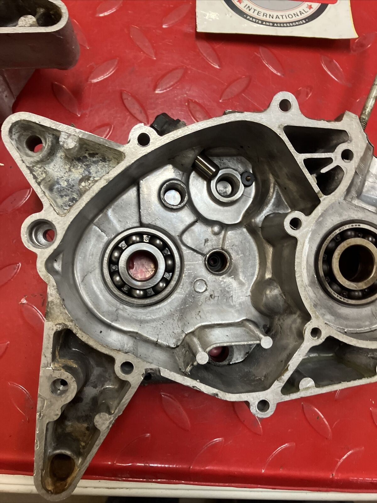 Yamaha DT80 1982 left right crankcase set 374-15111-00-00 374-15111-01-00