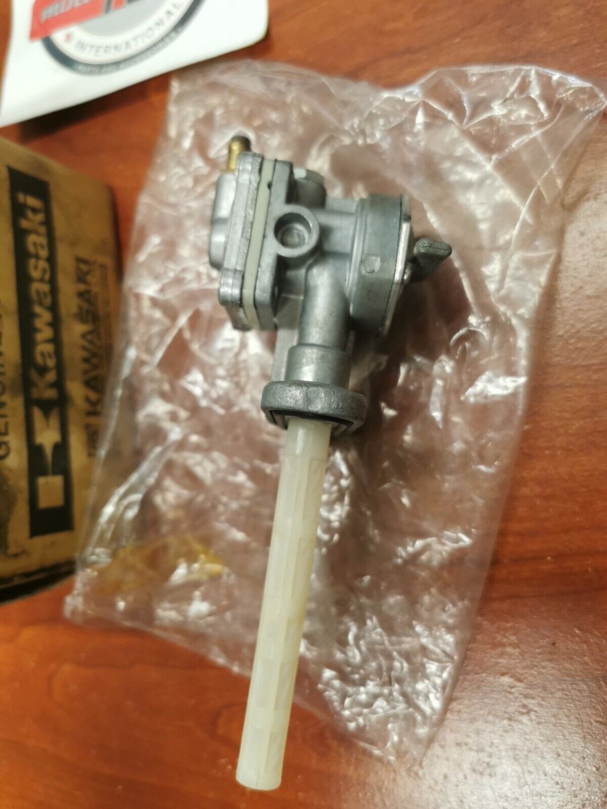 NOS Kawasaki 1977 - 1980 KZ650 FUEL TAP PETCOCK 51023-1023 K34