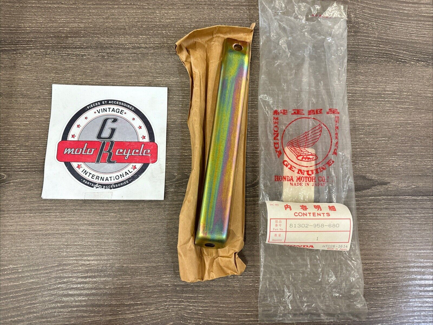 NOS Honda 1982 - 1984 ATC200E ATC200ES REAR CARRIER SUPPORT 81302-958-680 H119