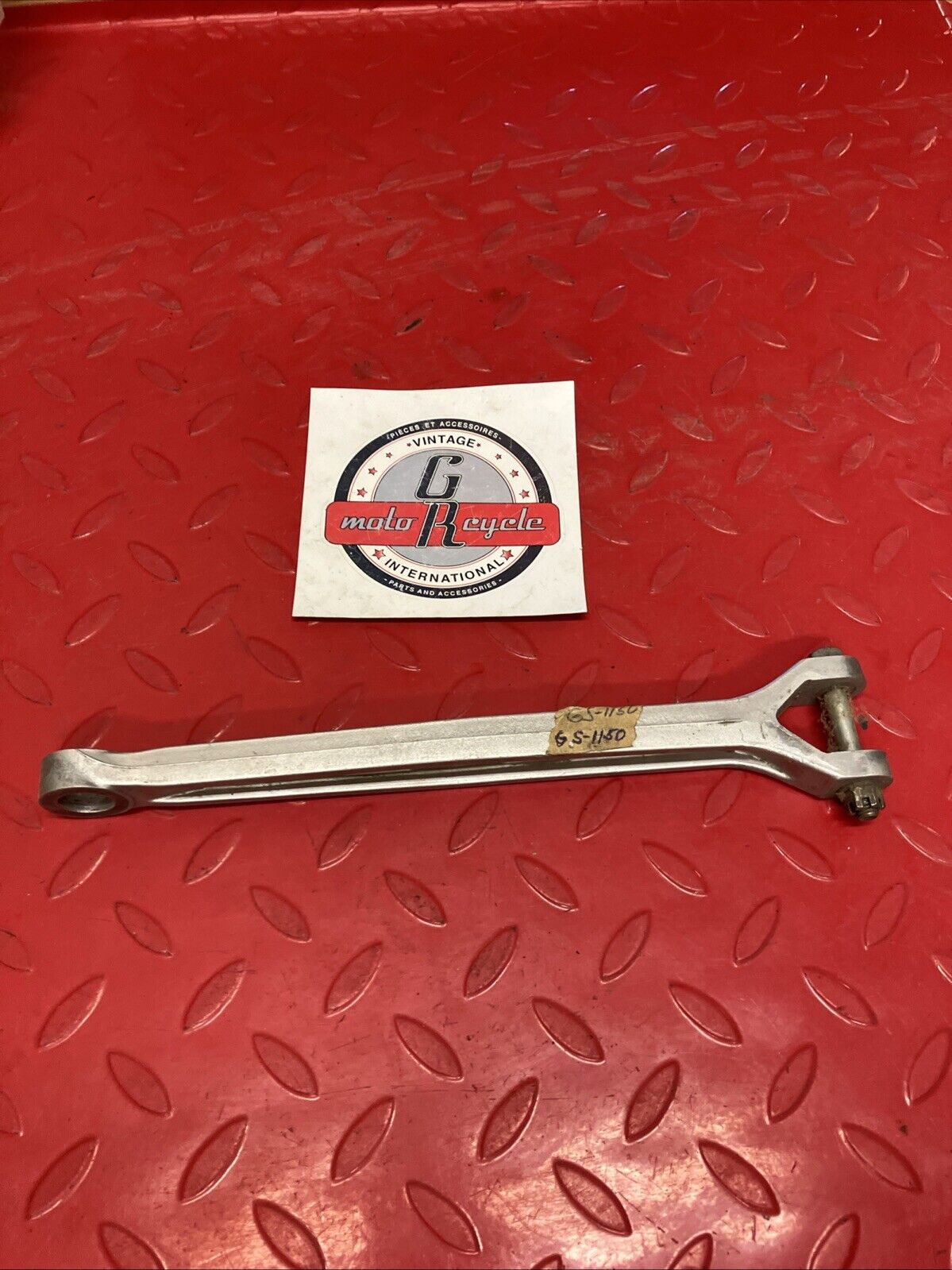 Suzuki GS1100ES GS1150ES 1984 1985 1986 Rear brake torque link arm holder U6