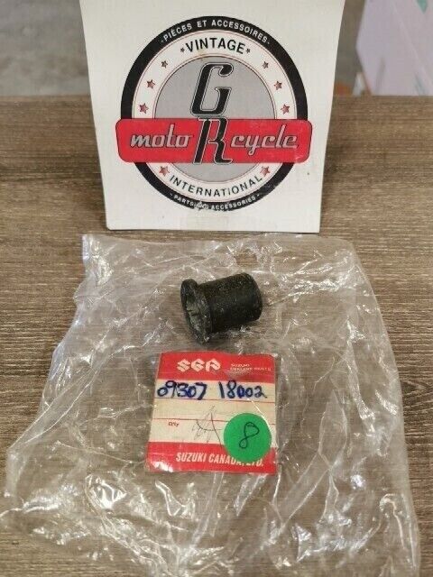 NOS SUZUKI TC185 TC125 TS250 TS100 TM125 TM400 RM125 BUSHING 09307-18002 S38